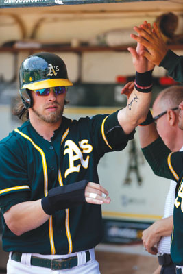 Josh Reddick hits HOMERUN in Savannah Bananas Uniform - The